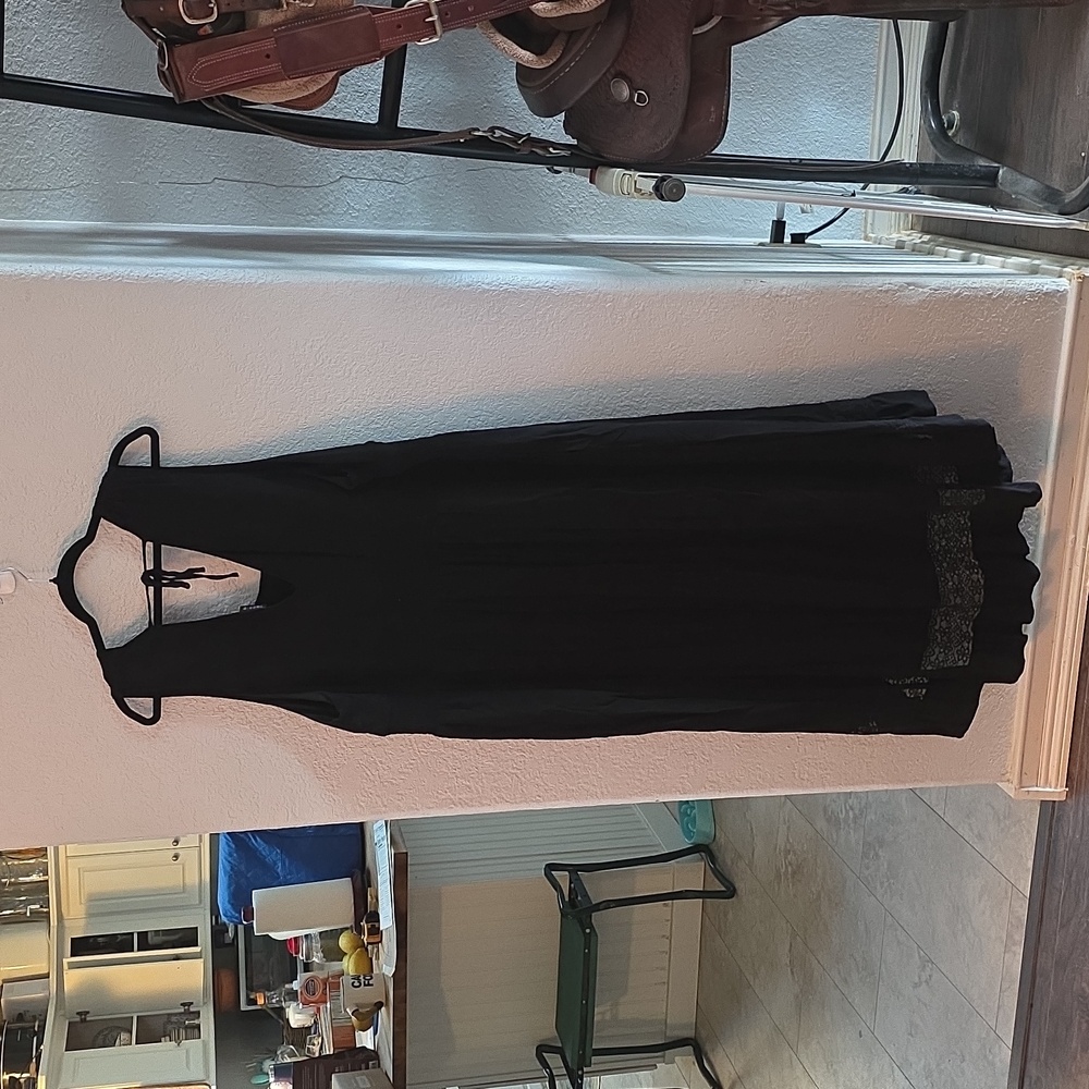 Torrid Maxi Gauze Lace Inset Hi-Low Dress – Deep Black | Size 4 - Picture 12 of 14